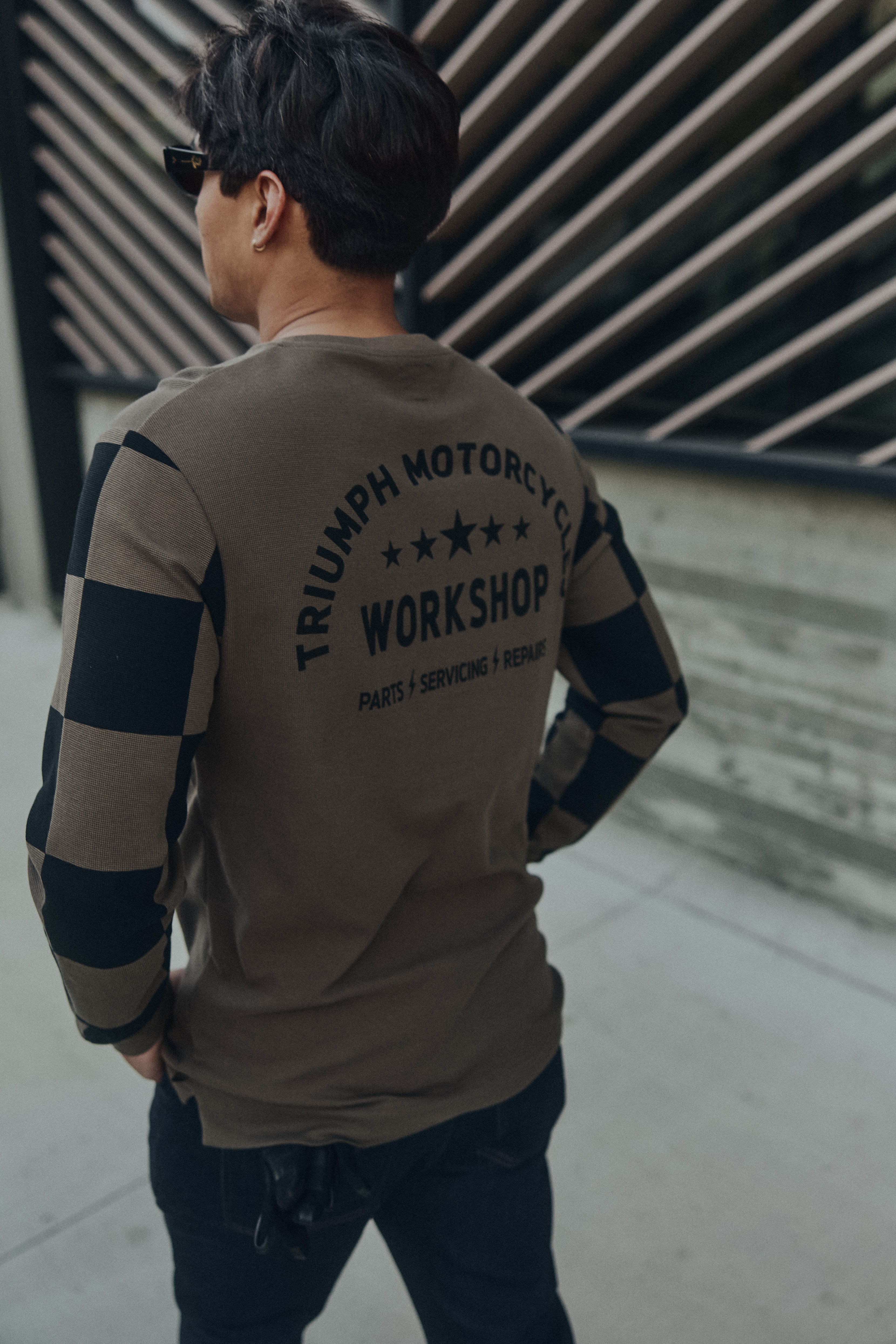 MTLS26241 lifestyle 00003_MTLS26241_CLO_MODERN_CLASSIC_LOCATION_2026_TriumphMotorcycles_2026Apparel_JH__U7A4502
